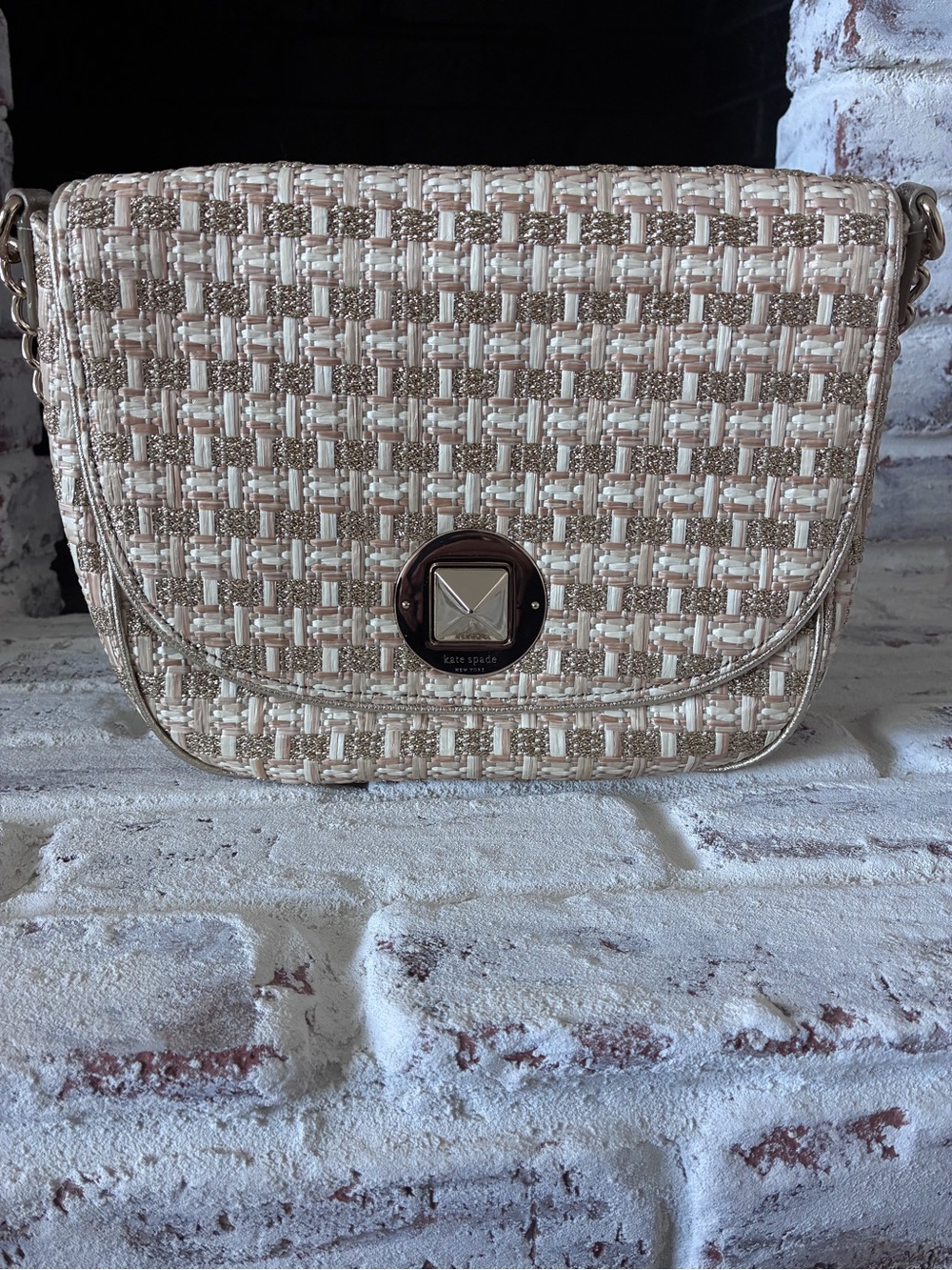 kate spade beige woven crossbody with gold-tone hardware